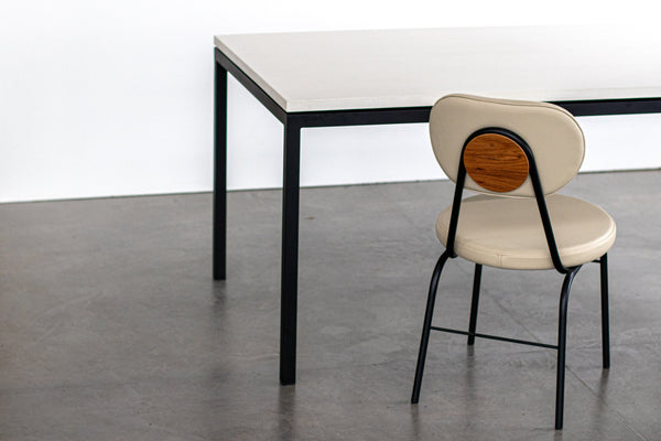 Mesa Hertz Quadrada | Tampo Concreto e Granilite