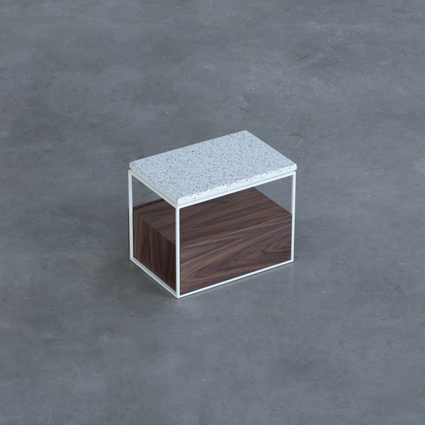 Mesa de Cabeceira Baixa Hertz