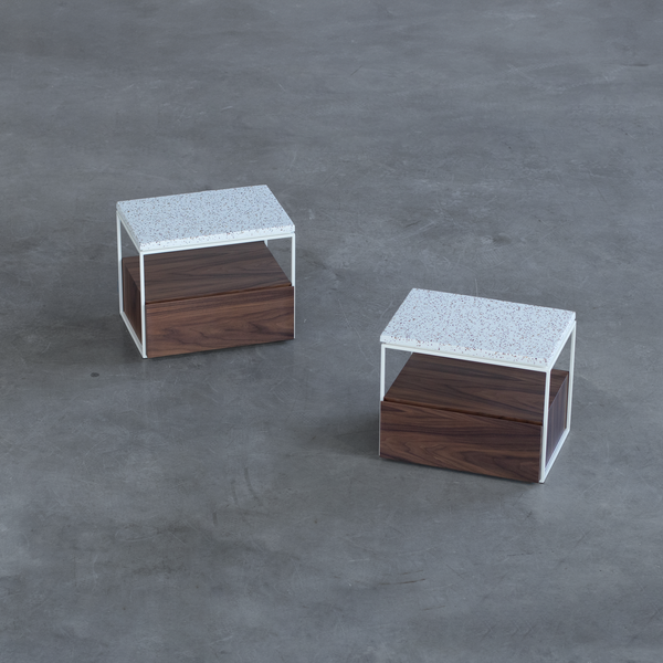 Mesa de Cabeceira Baixa Hertz