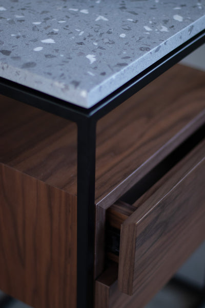 Mesa de Cabeceira Hertz