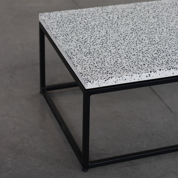 Mesa de Centro Hertz | Tampo Concreto e Granilite
