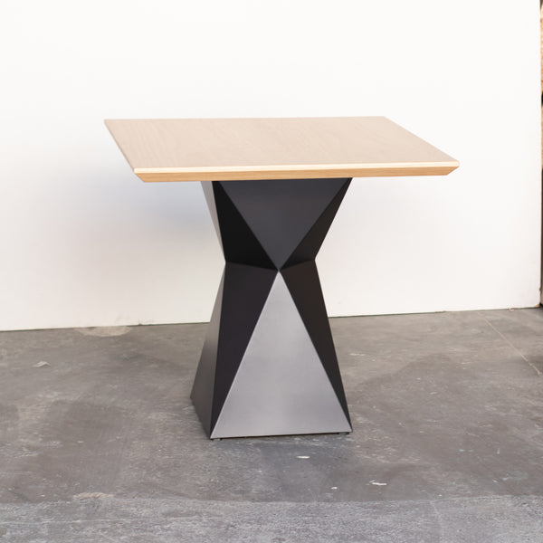 Mesa Kepler Quadrada