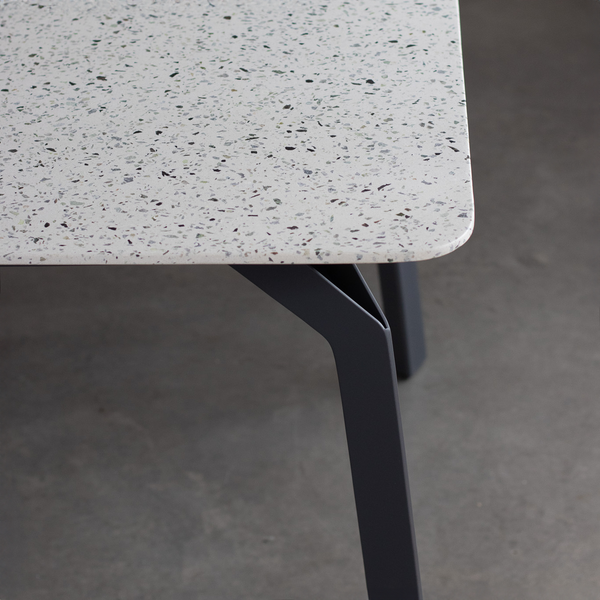 Mesa SOMA+ | Concreto e granilite