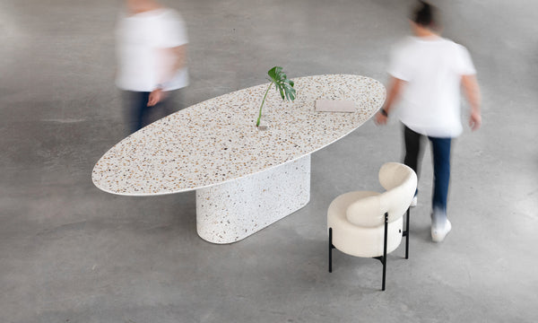 Mesa Oval Bouman Ampio