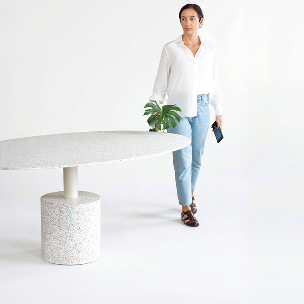 Mesa Oval Bouman Neck