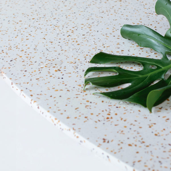 Mesa Oval Bouman Neck