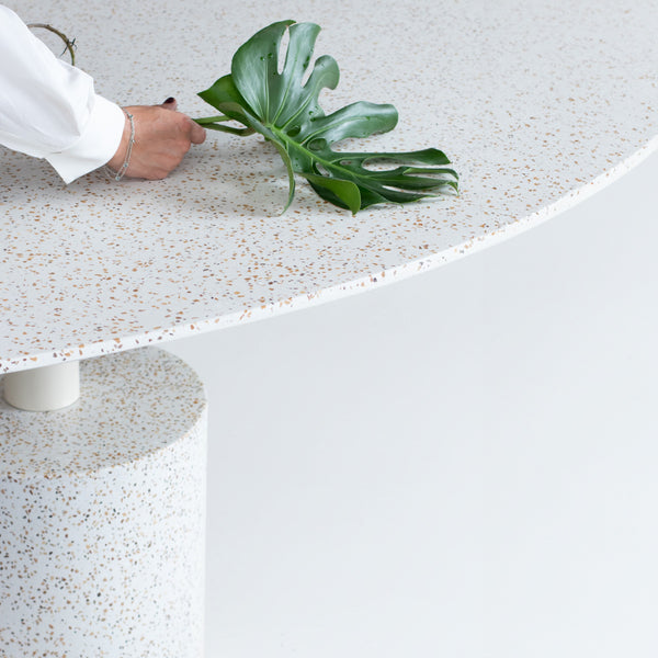 Mesa Oval Bouman Neck