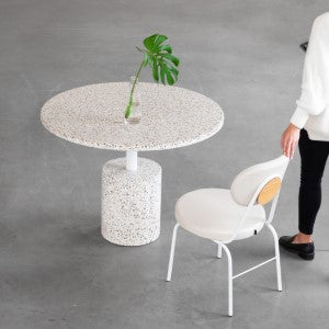 Mesa Bouman Neck Sol | Tampo Concreto e Granilite