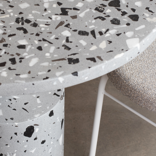 Mesa Bouman Neck Sol | Tampo Concreto e Granilite