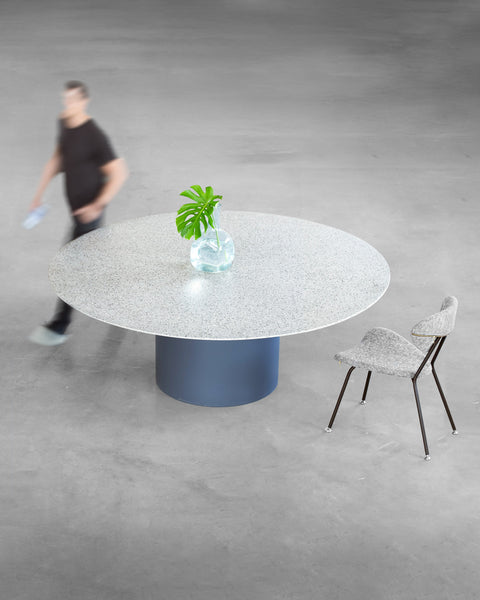 Mesa Bouman Solo | Tampo Concreto e Granilite | Base Aço