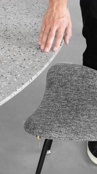 Mesa Bouman Solo | Tampo Concreto e Granilite | Base Aço